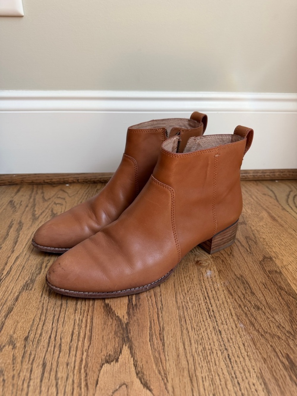 Madewell Women's Tan Leather Ankle Booties - Classic Chelsea Style 9.5